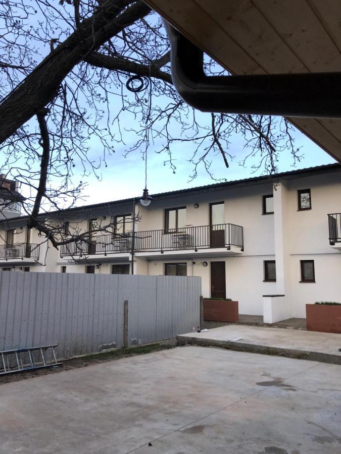 Aleria De Piatra Aparthotel Piatra Neamt Ngoại thất bức ảnh