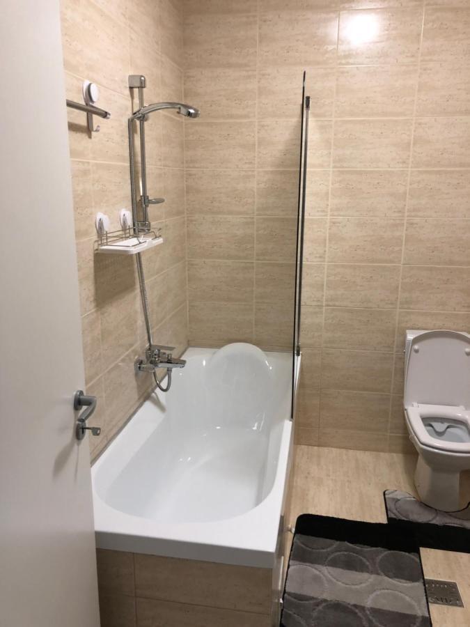 Aleria De Piatra Aparthotel Piatra Neamt Ngoại thất bức ảnh