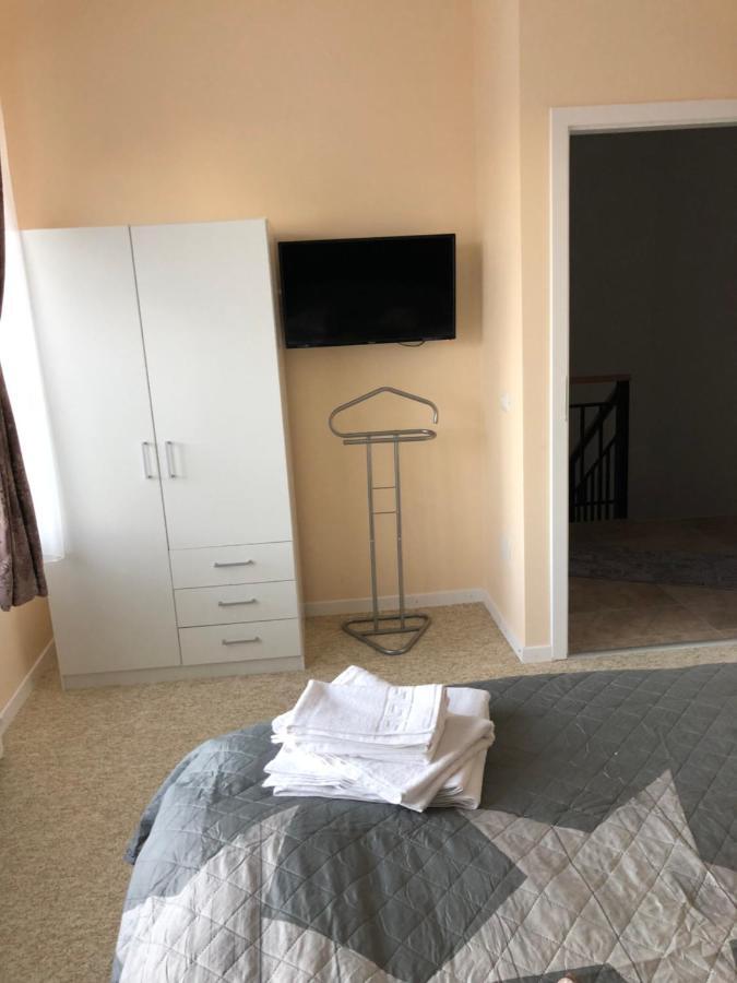 Aleria De Piatra Aparthotel Piatra Neamt Ngoại thất bức ảnh